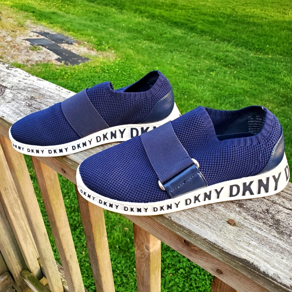 DKNY Women's Size 5.5